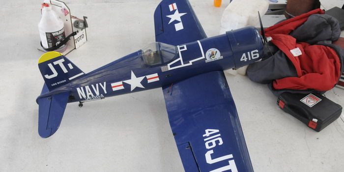 Aeromodelismo en IV Brigada - Nota17