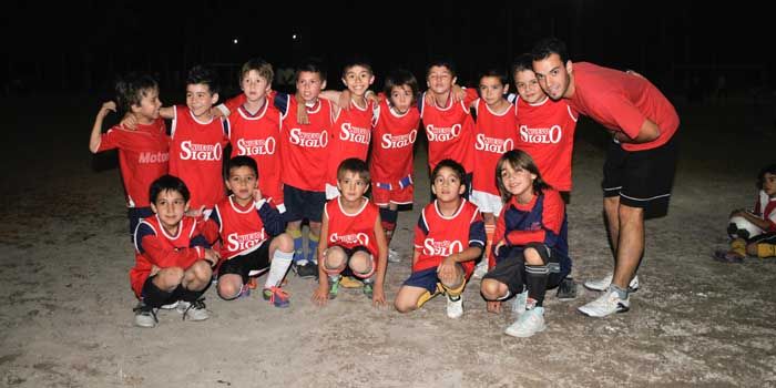 Torneo infantil nocturno