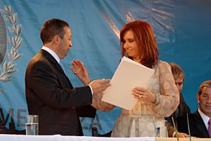 Nota 20 FOTOS-Ciudadana Ilustre-Celso Jaque-Cristina Fernandez de Kirchner