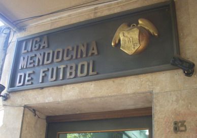Liga mendocina futbol garibaldi