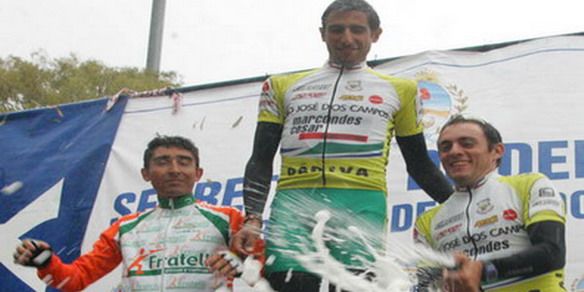 Ciclismo podio en el Cerro La gloria nota