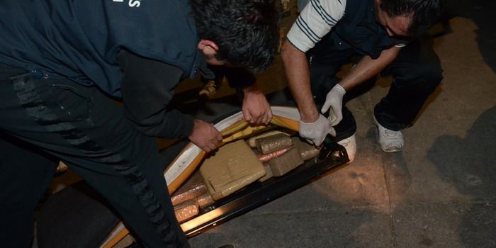 Chileno con 50 kilos de droga en auto - nota10