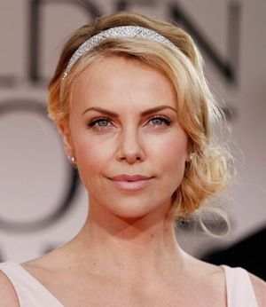 Cómo usar vinchas para el pelo_peinado recogido