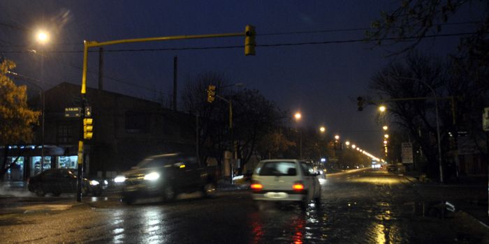 02-07-2012 semaforo sarmiento y 9 de julio _DSC3747