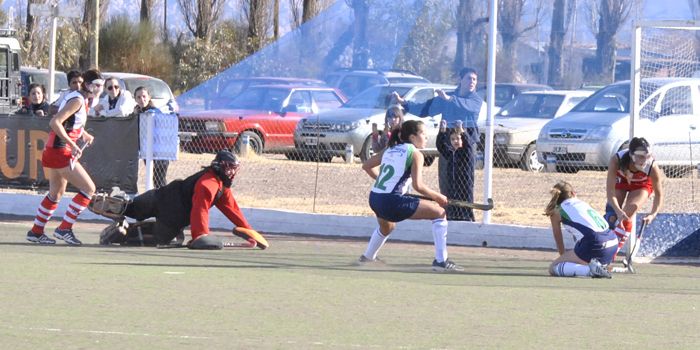 12-07-2012 HOCKEY SAN JORGE VS COLEGIO _DSC5933