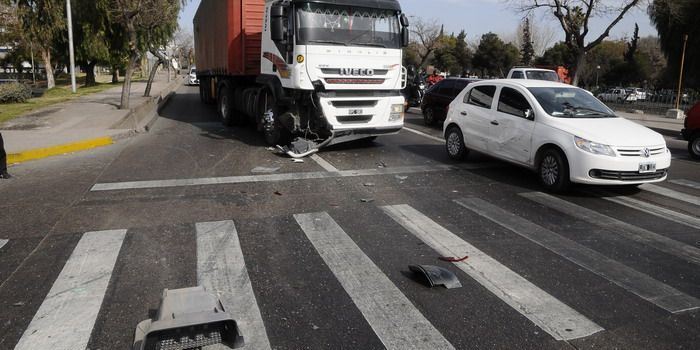 Choque Costanera y Saavedra - nota10