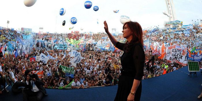 Cristina Fernández acto cancha Huracán Nota