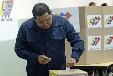 Chávez votando p