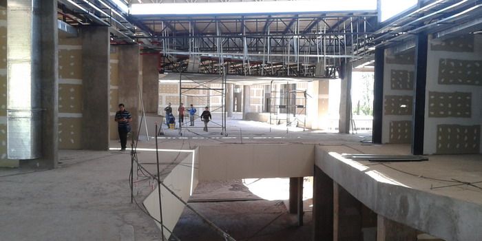 La Barraca Mall obras interior N