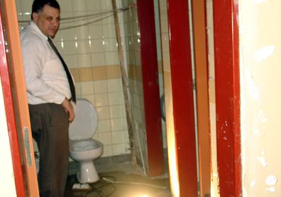 Notti baños rotos - portada