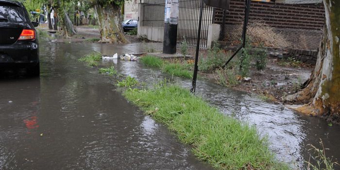 Lluvia en la ciudad carril Godoy Cruz - nota9
