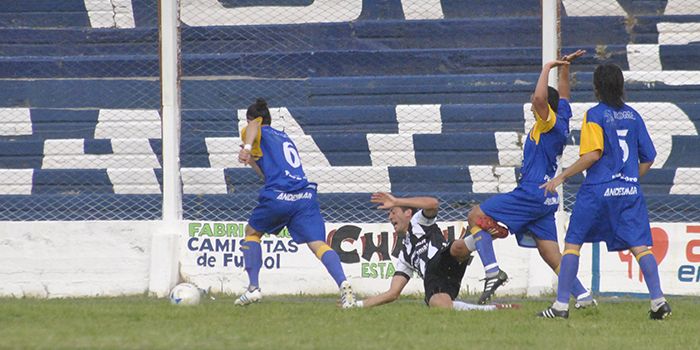 28-10 futbol huracan _DSC0917