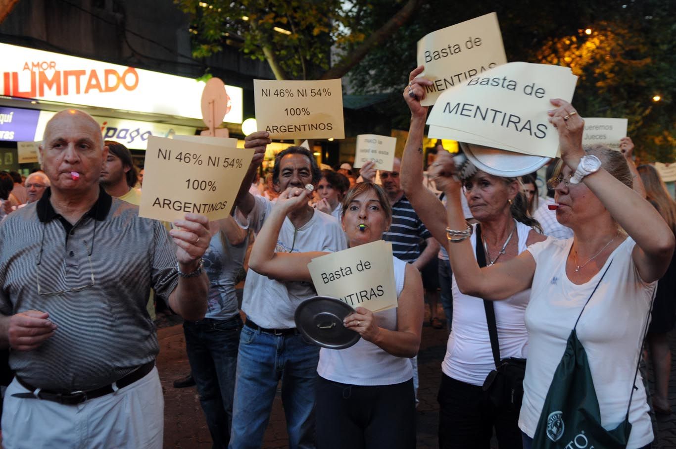 Cacerolazo AntiK 8N 12