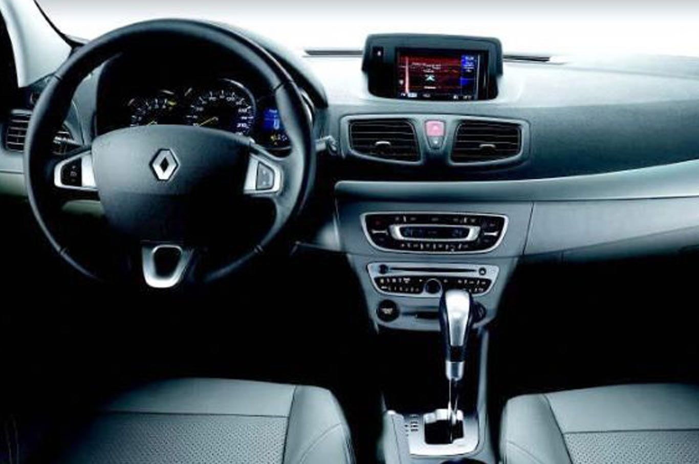 Renault fluence-interior