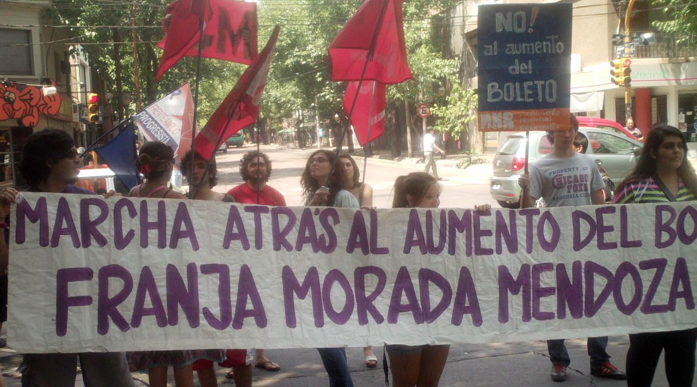 Marcha franja morada