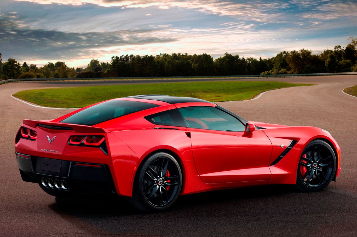 Chevrolet Corvette-Stingray-2014-de-atrás