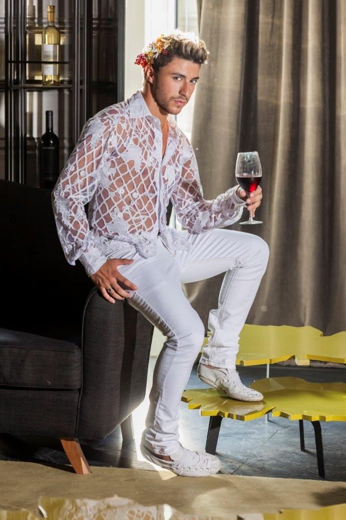 Brian I Rey de la Vendimia Gay 2012