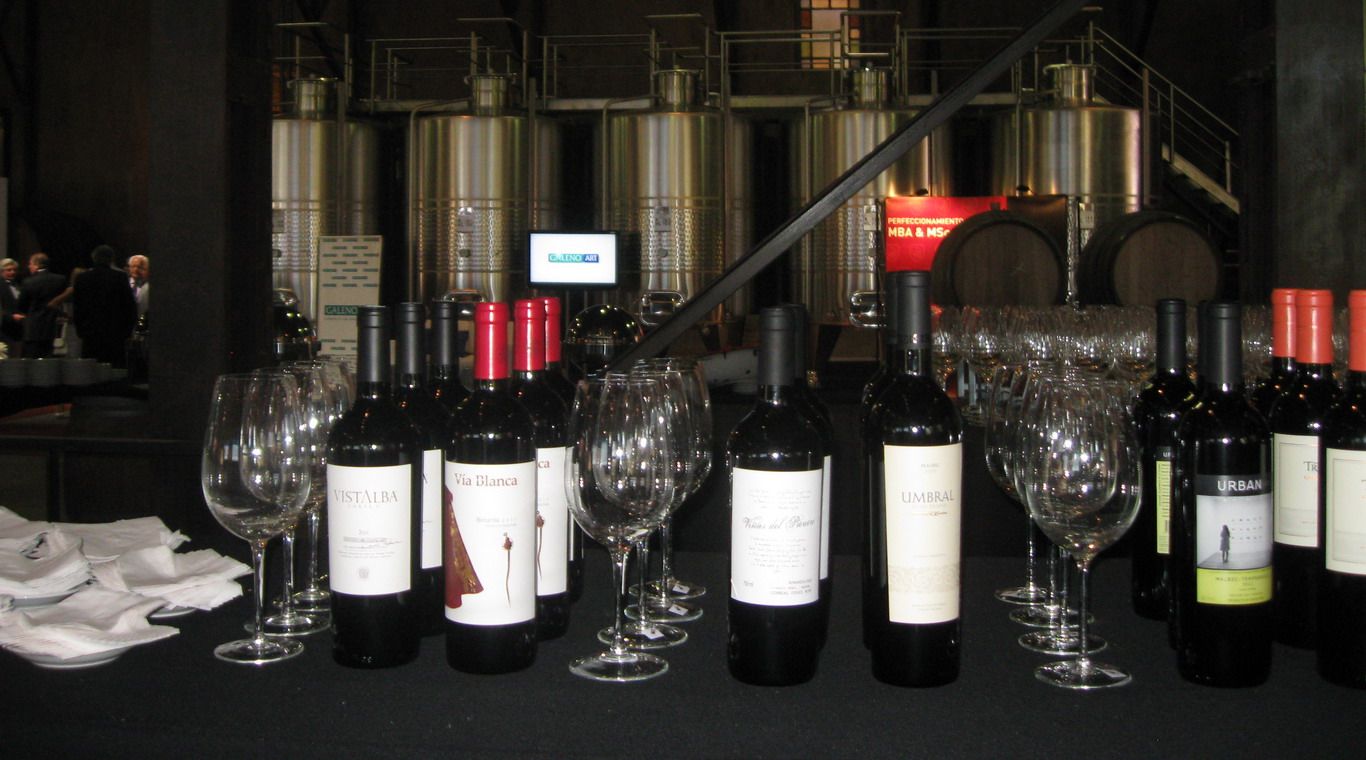 Agasajo vendimia 2 botellas tanques acero new