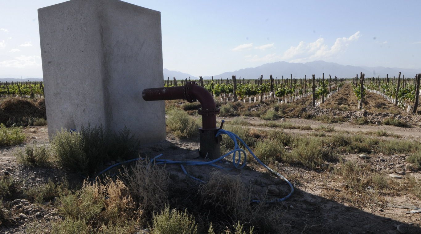 Pozos 20 de irrigación en Agrelo 8