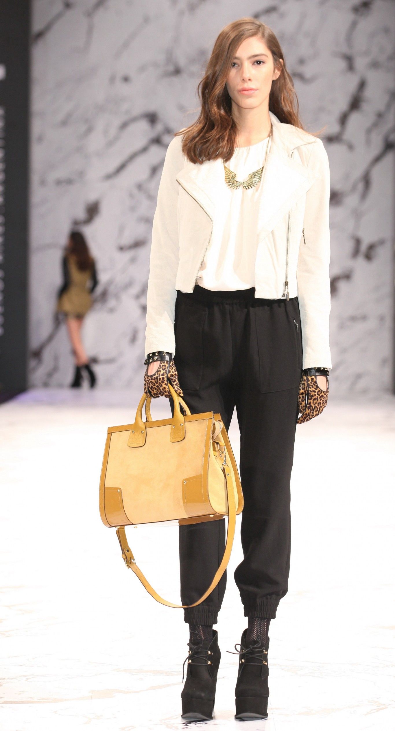 Pantalones a los tobillos Baf Week