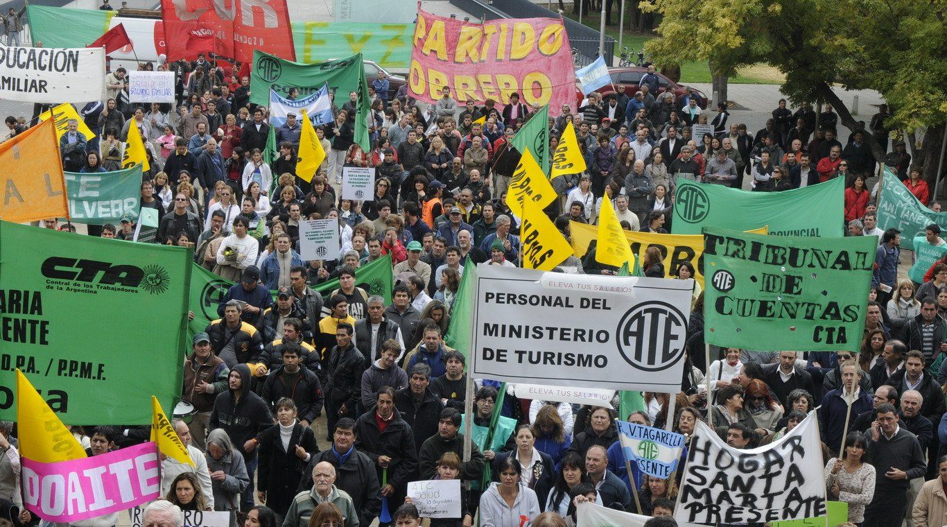 Marcha estatales por el centro Blas Macho Del Pópolo 9