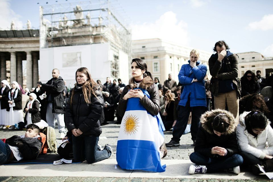 Valentina Di Paola en Roma en la asunción del papa Francisco