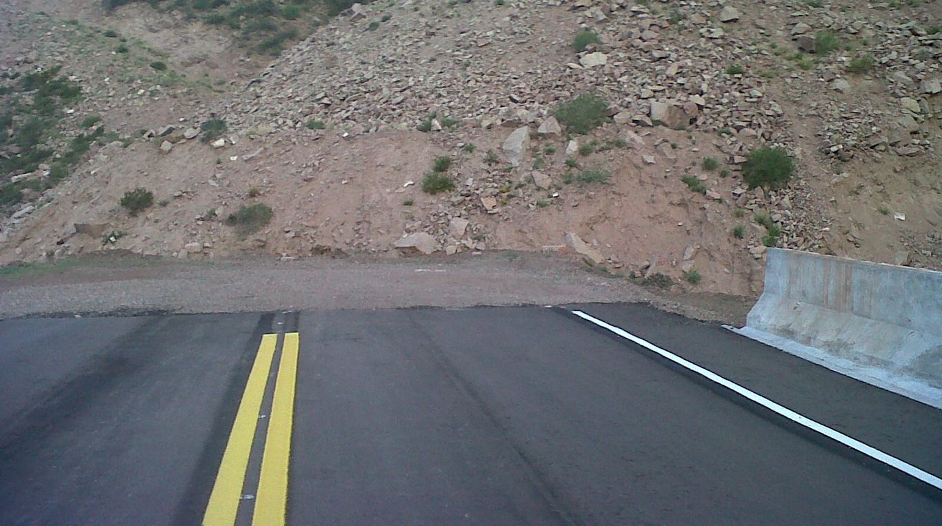 Camino potrerillos cortado