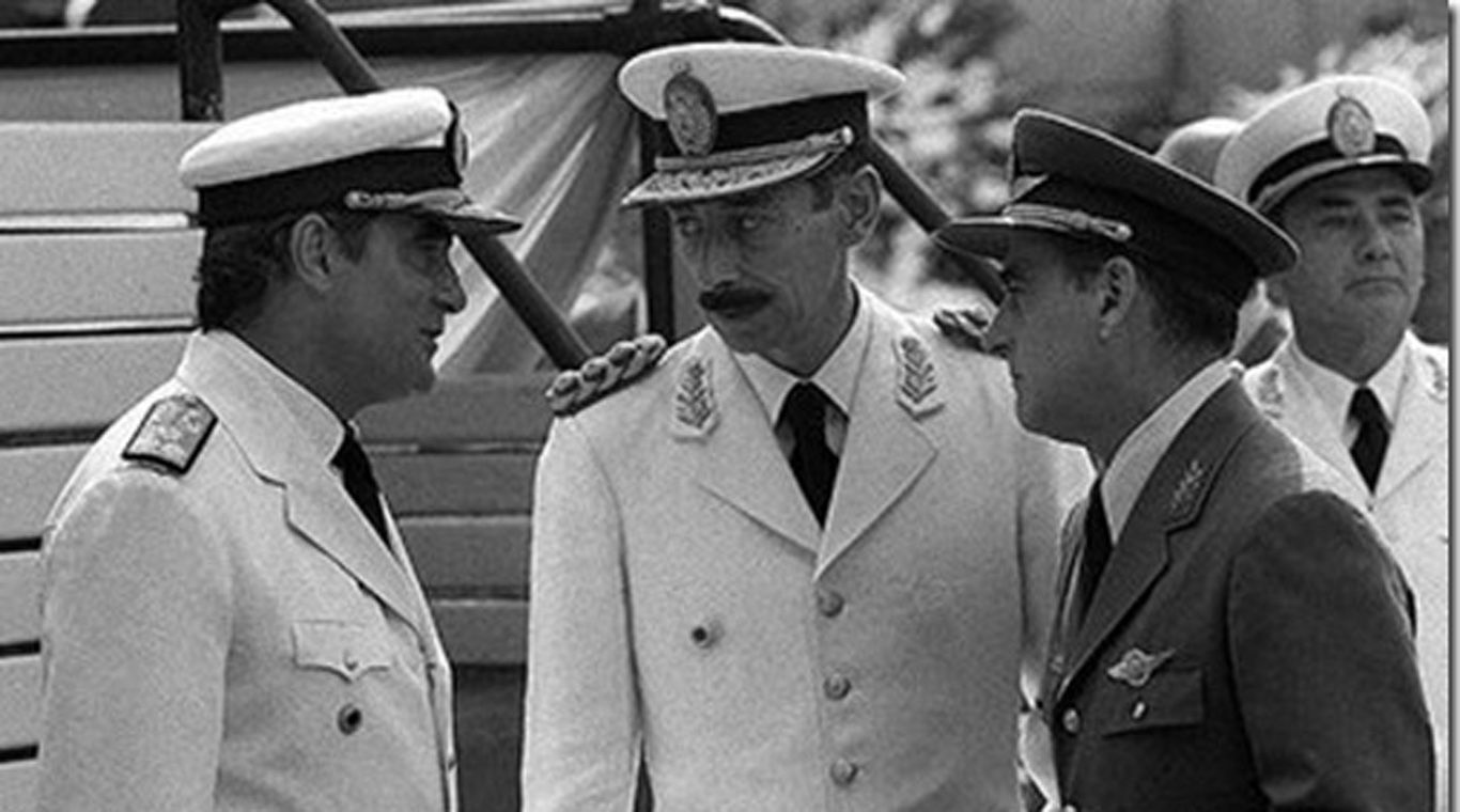 Jorge rafael Videla Massera Agosti 06