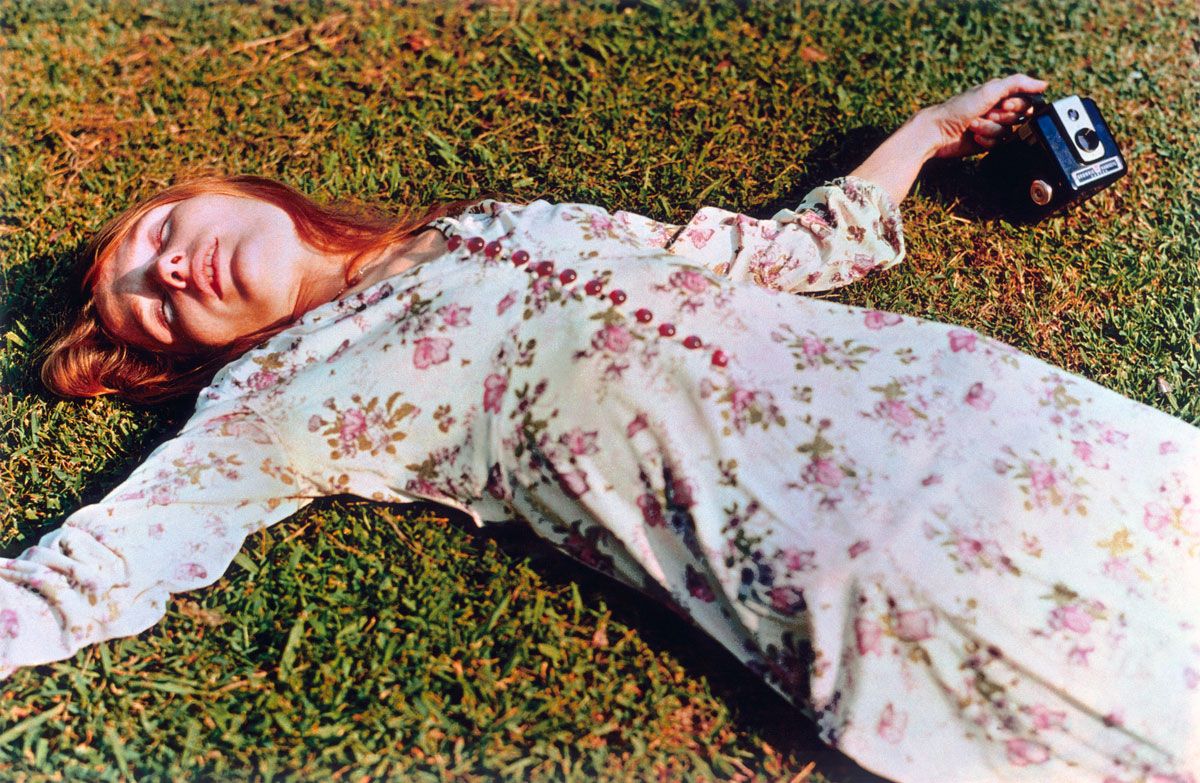 William eggleston-untitled-1975-girl-on-grass
