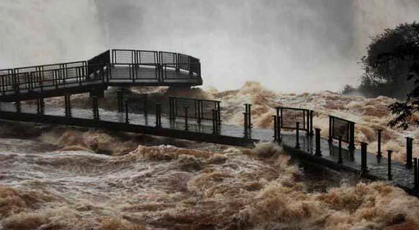 Cataratas del iguazú crecida pasarela new