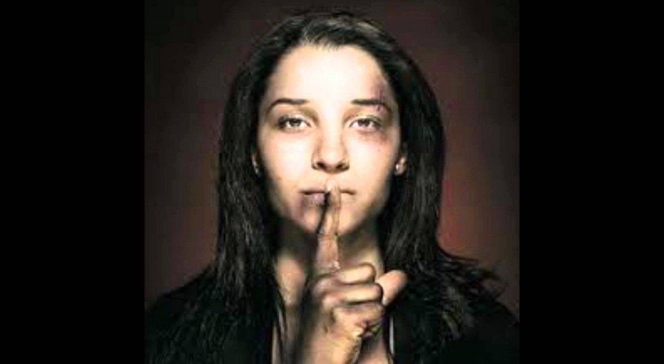 Mujer golpeada violencia new