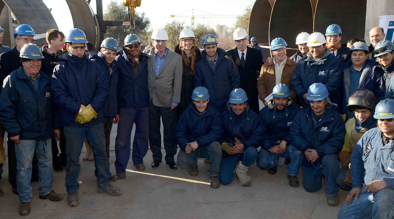 Debora Giorgi Paco Pérez en empresa metalúrgica 2