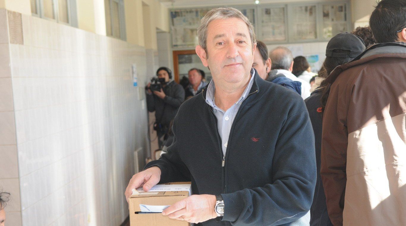 Elecciones PASO - Cobos - Voto - 01