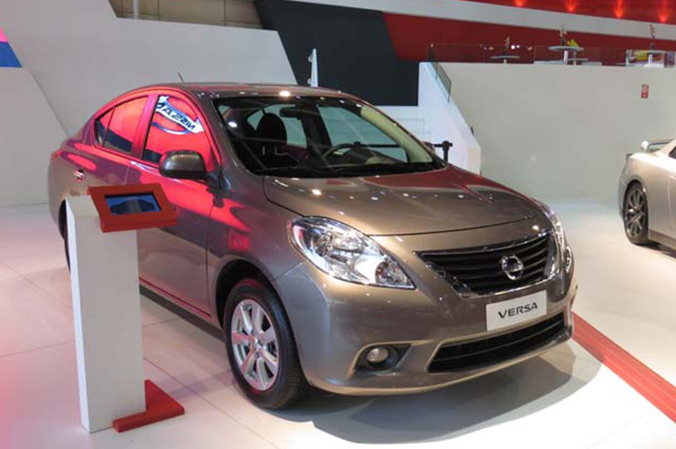Nissan Versa-3