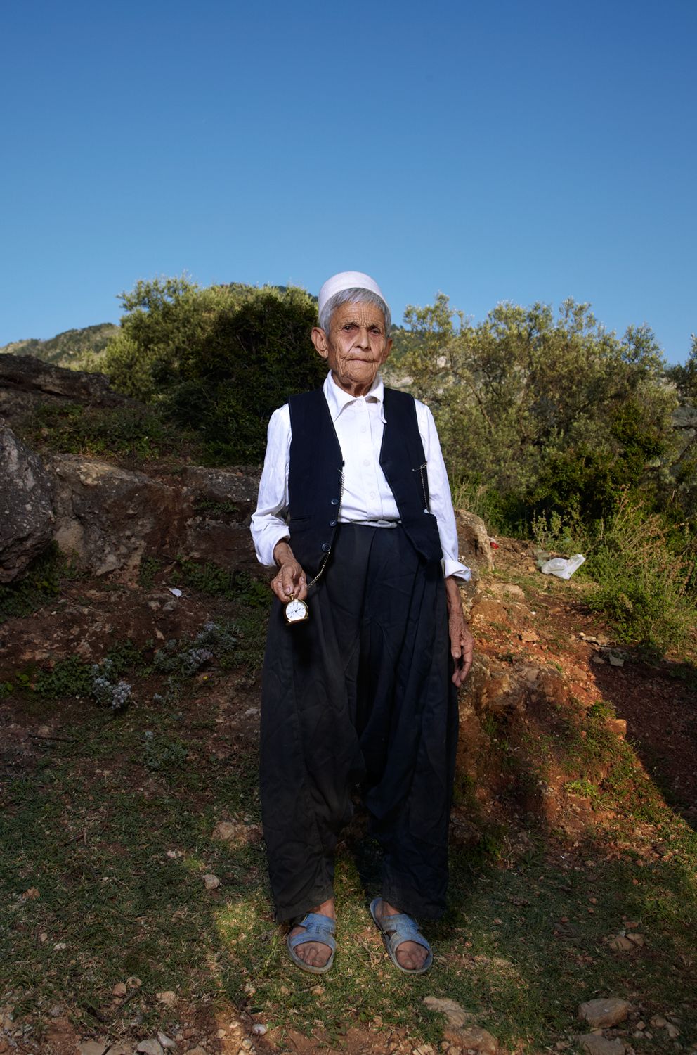 Albania mujeres hombres 9