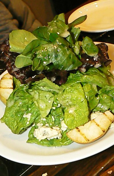 Ensalada en Ocho Cepas