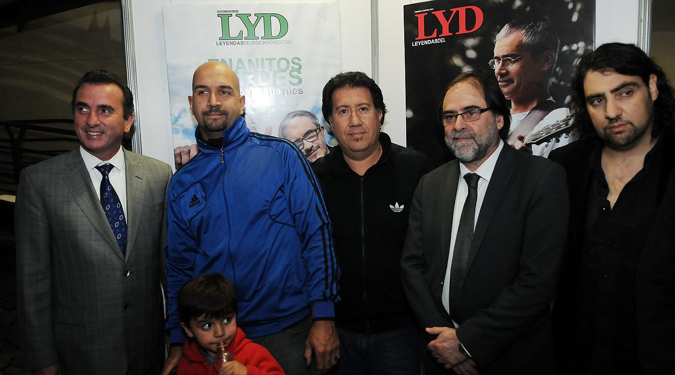 Feria del libro Pérez- muestra - Pachy - Walter-NUEVO (2)