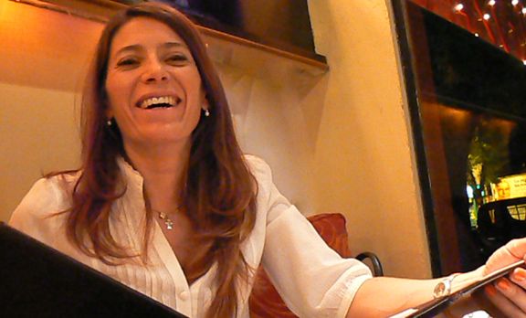 Alicia en restaurante En el Fuego