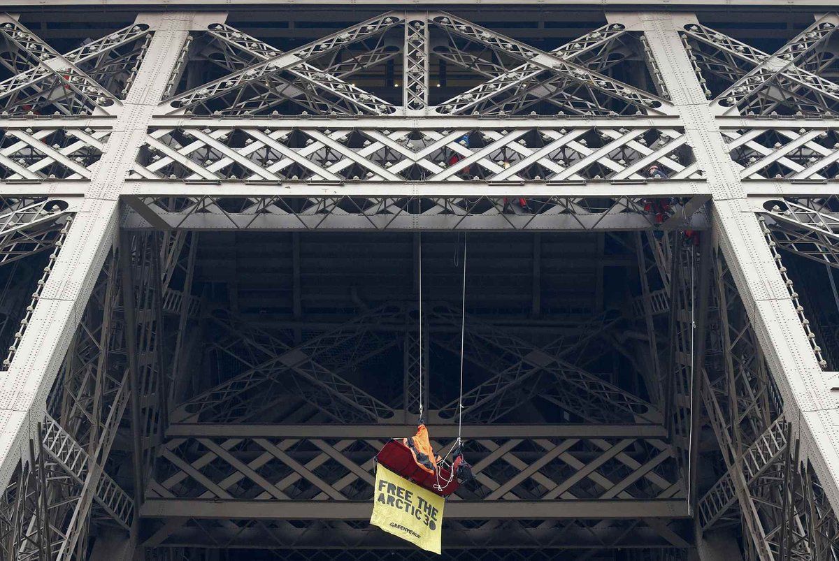 Slide 322840_3053327_free