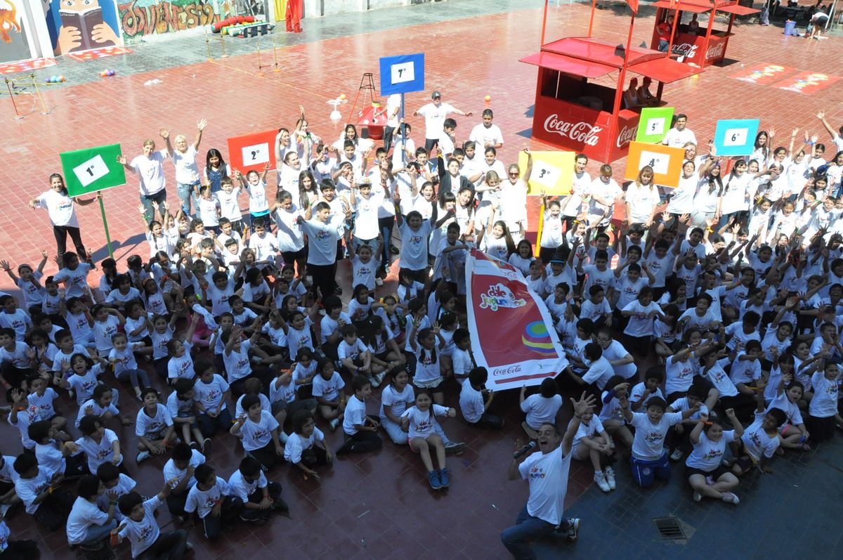 Dale Juguemos Coca Cola