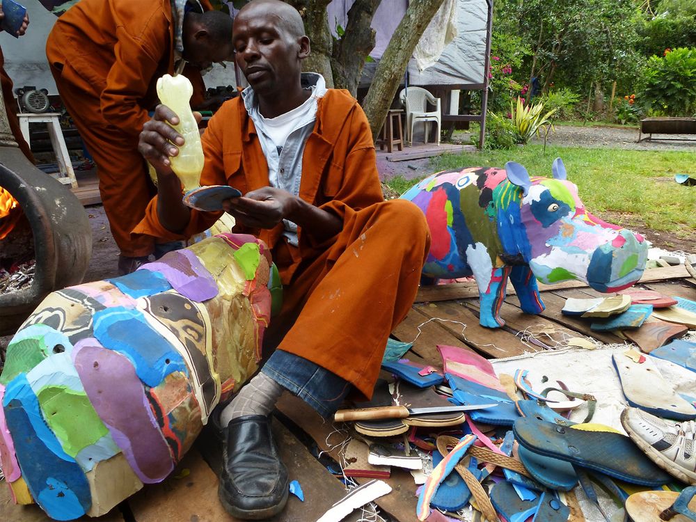 Obras de arte hechas con Chancletas 2