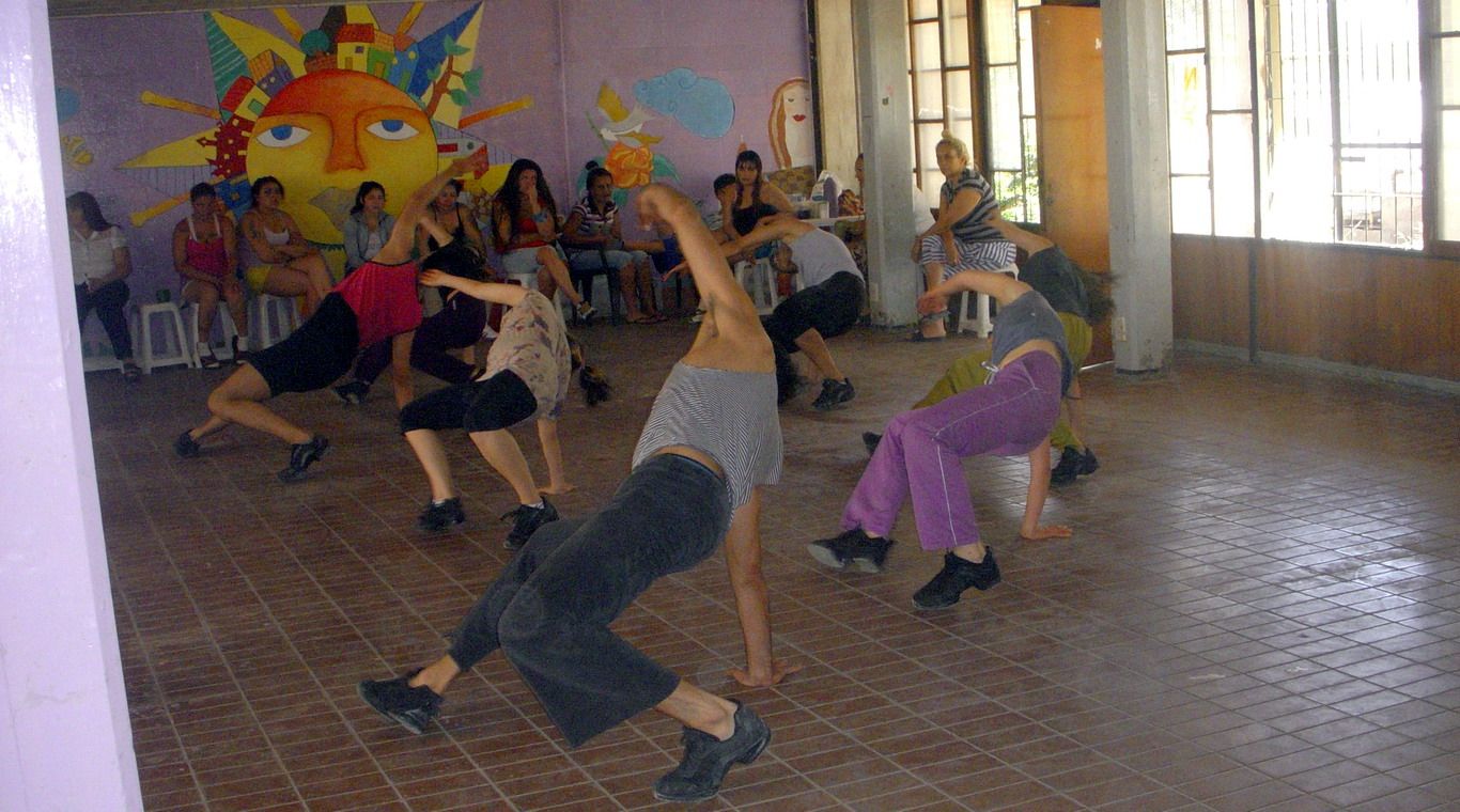 Danza Contemporánea Fusari carcel mujeres new