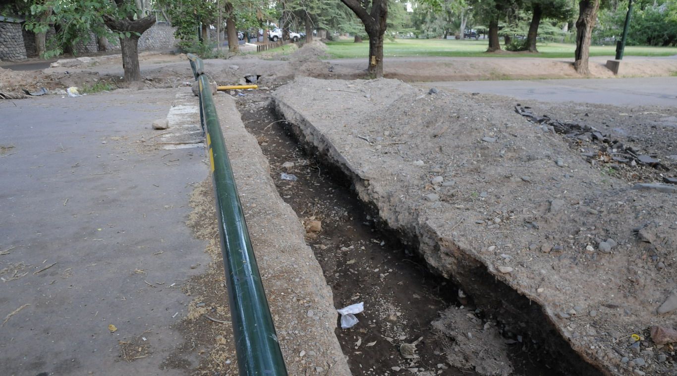 Lago del parque obras sin terminar 2