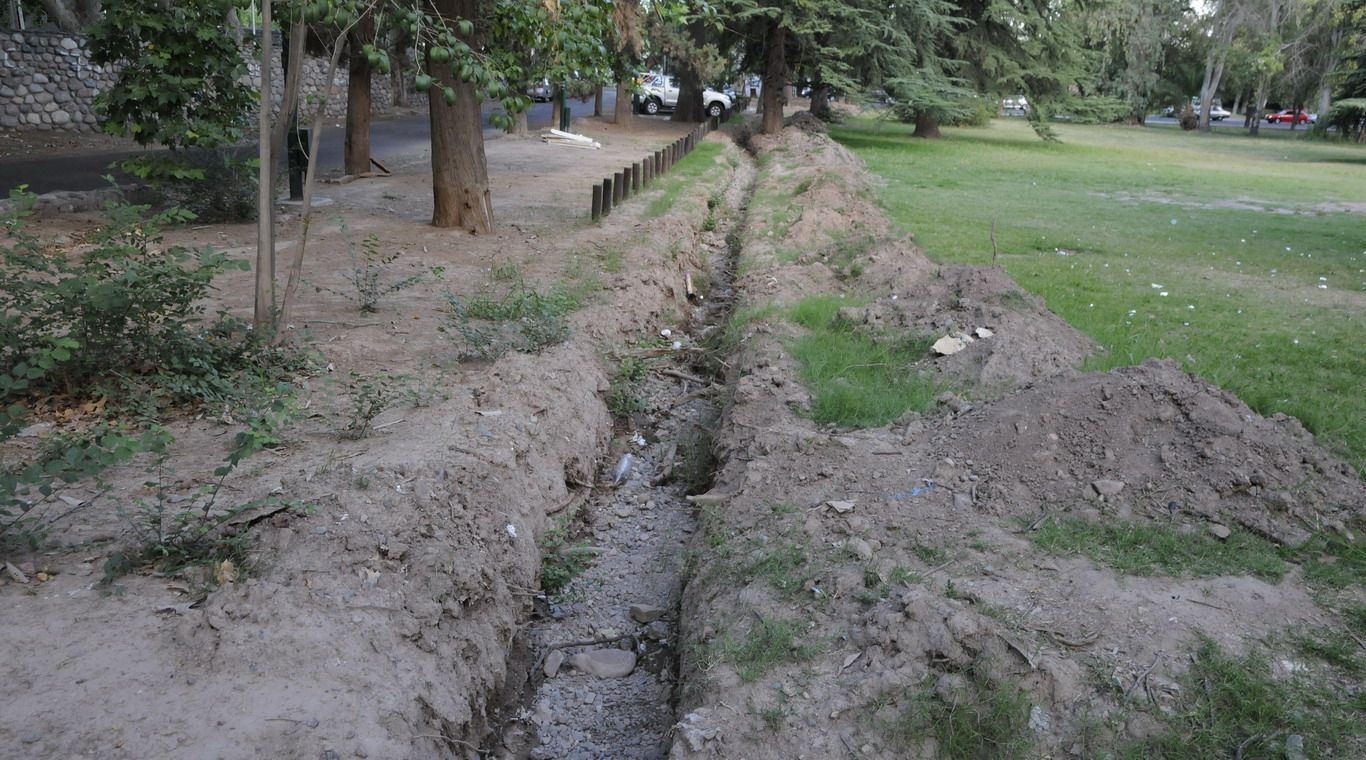 Lago del parque obras sin terminar 3