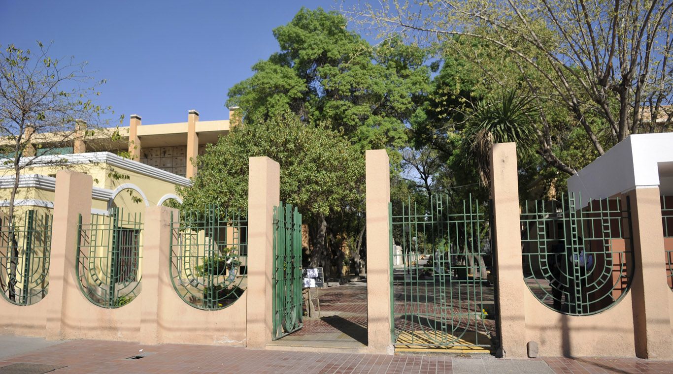 Cementerio Capital 01