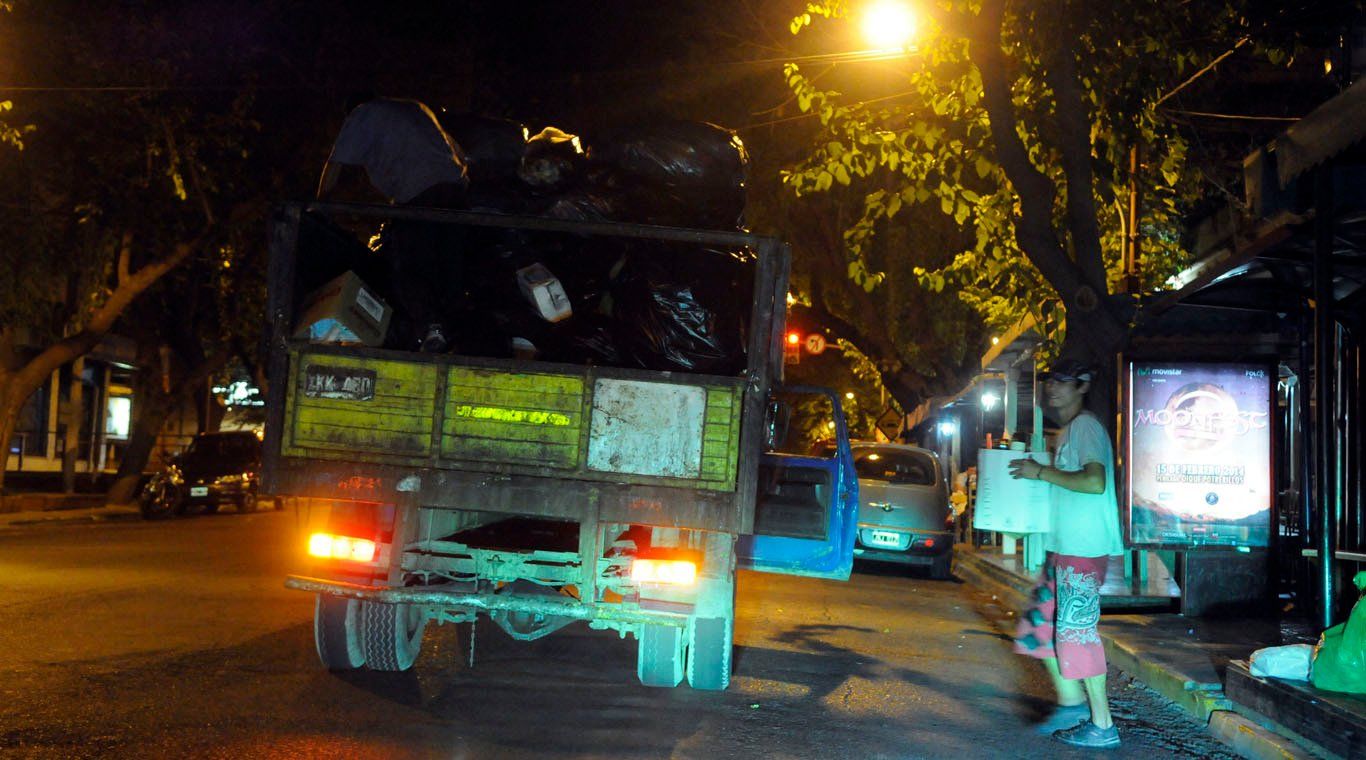 Camión chanchero por el centro 6