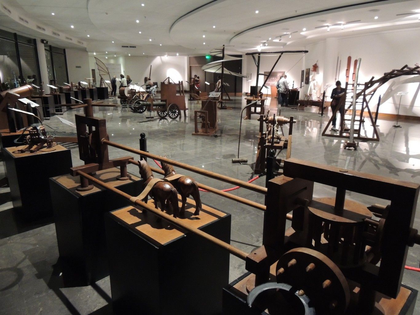 Da Vinci en La Barraca Mall