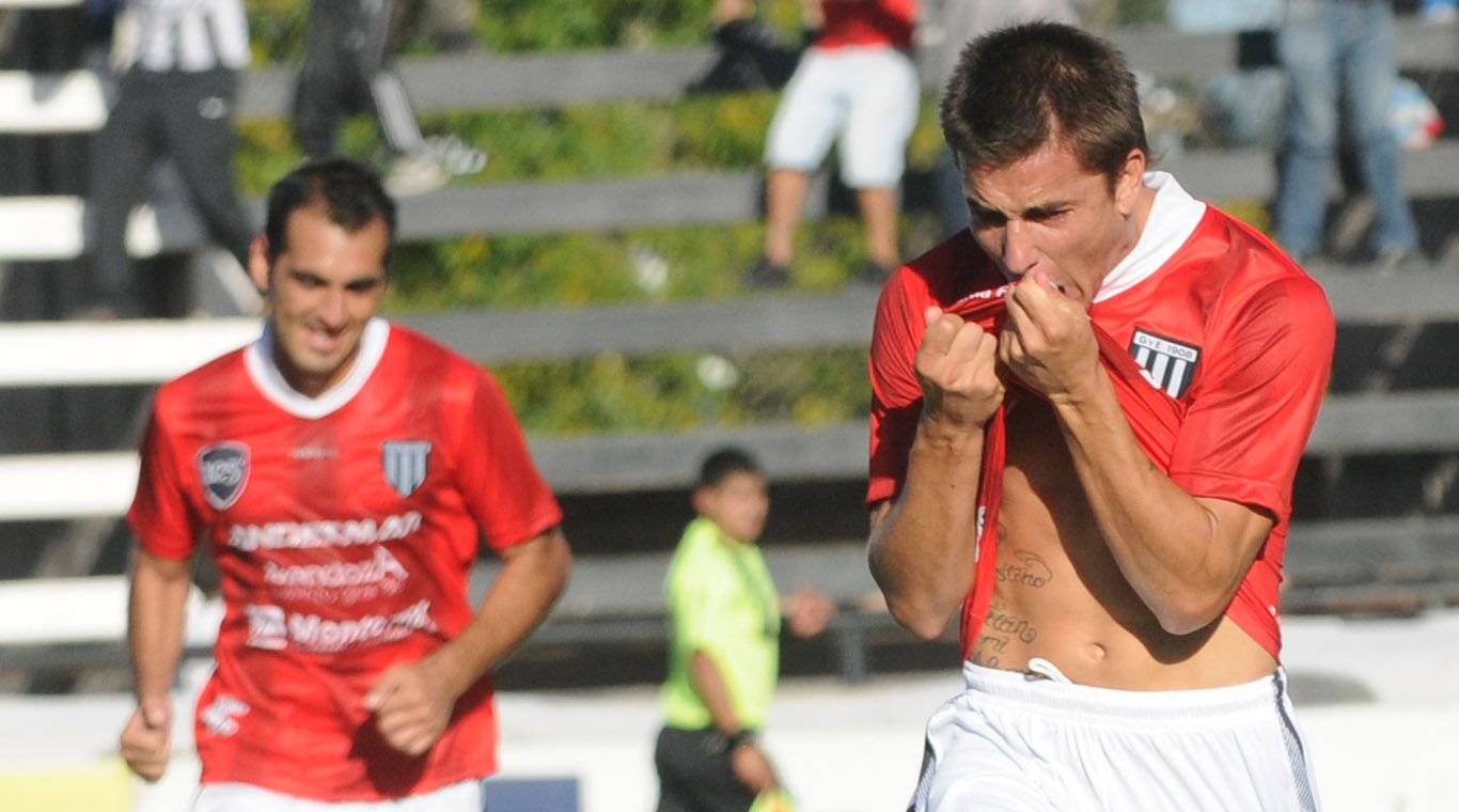 Gimnasia Lobo - Racing Cordoba - 09