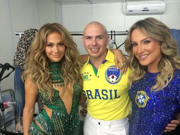 Jennifer lopez pitbull claudia leitte en camarines