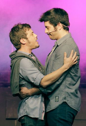 Y Un dia Nico se fue sociales 2